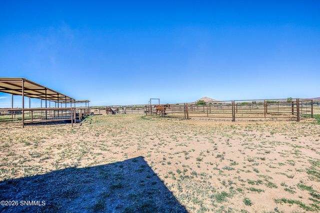 1775 Ray Luchini Drive, Las Cruces, NM 88005