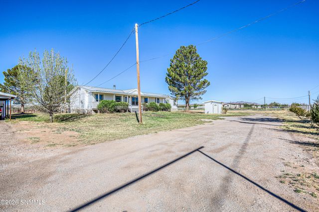 1775 Ray Luchini Drive, Las Cruces, NM 88005