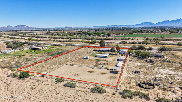 1775 Ray Luchini Drive, Las Cruces, NM 88005
