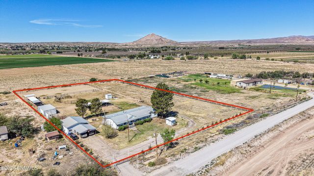 1775 Ray Luchini Drive, Las Cruces, NM 88005