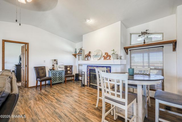 1775 Ray Luchini Drive, Las Cruces, NM 88005