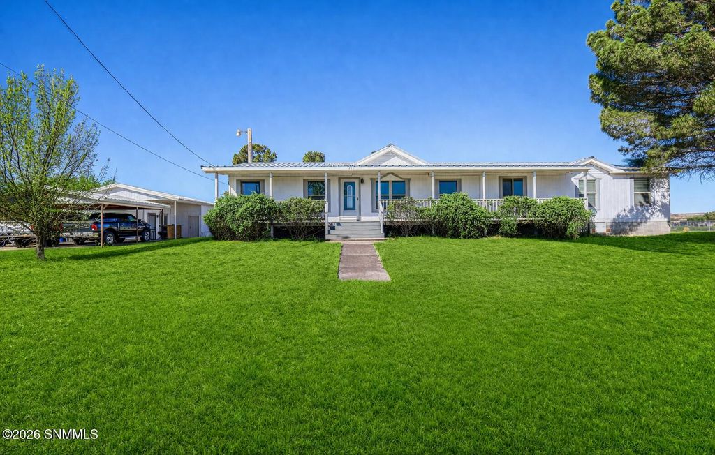 1775 Ray Luchini Drive, Las Cruces, NM 88005