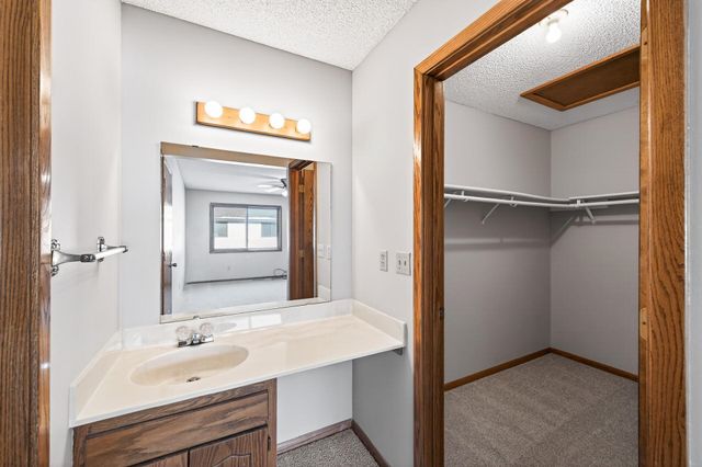 8562 S Maplebrook Circle, Brooklyn Park, MN 55445