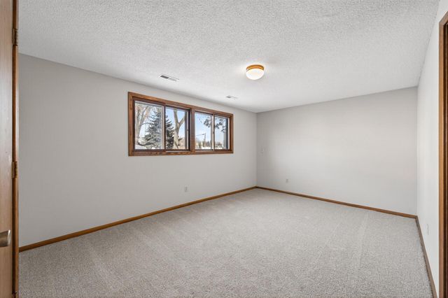 8562 S Maplebrook Circle, Brooklyn Park, MN 55445