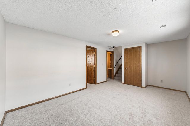 8562 S Maplebrook Circle, Brooklyn Park, MN 55445