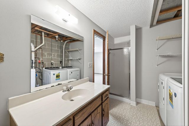 8562 S Maplebrook Circle, Brooklyn Park, MN 55445