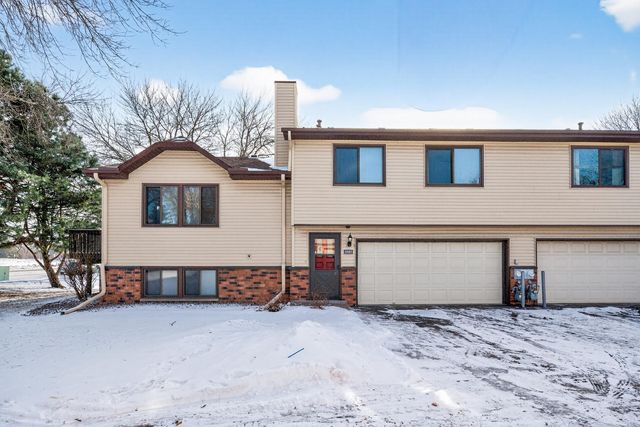 8562 S Maplebrook Circle, Brooklyn Park, MN 55445