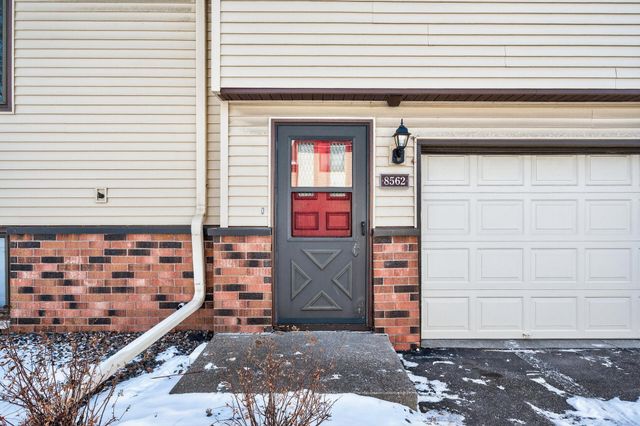 8562 S Maplebrook Circle, Brooklyn Park, MN 55445