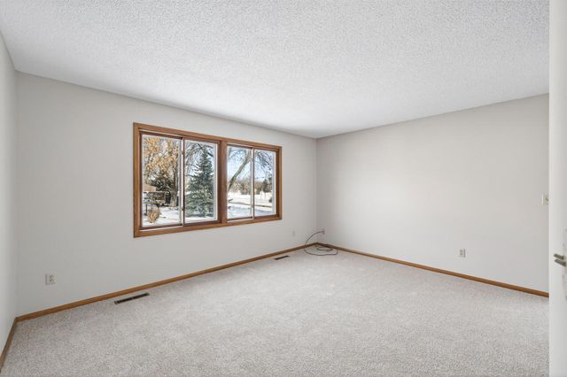 8562 S Maplebrook Circle, Brooklyn Park, MN 55445