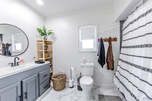 5256 Bayouside Dr, Chauvin, LA 70344