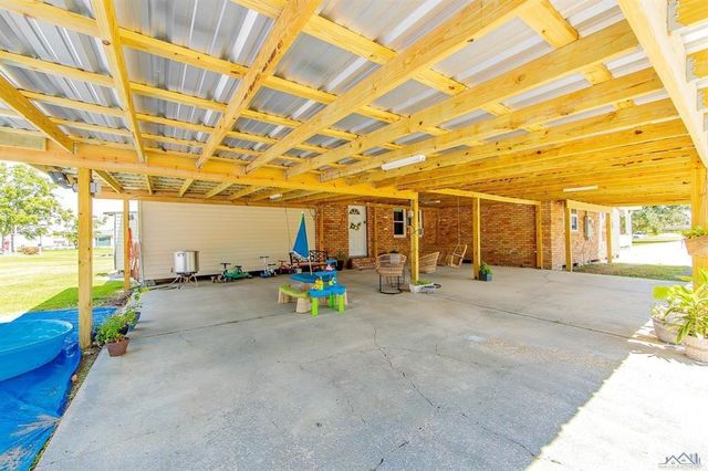 5256 Bayouside Dr, Chauvin, LA 70344