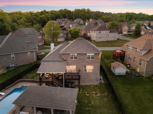 4277 October Woods Dr, Antioch, TN 37013