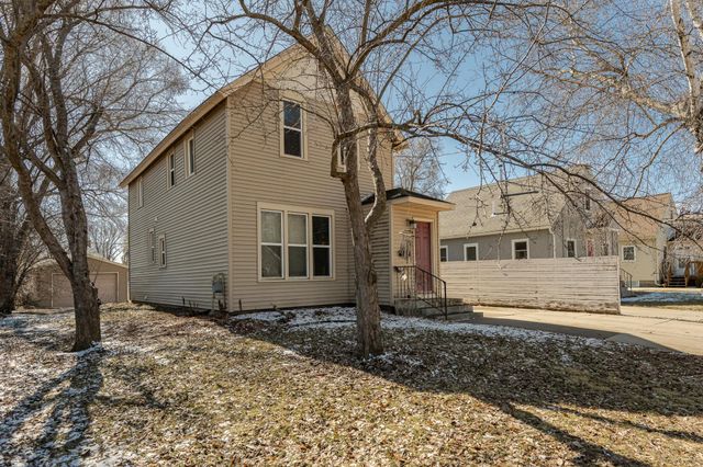 212 12th Street NW, Rochester, MN 55901