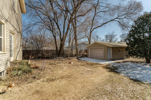 212 12th Street NW, Rochester, MN 55901