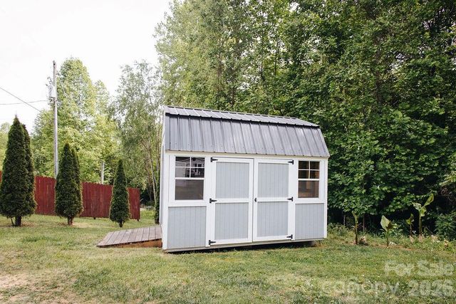 9 Bent Twig Drive, Old Fort, NC 28762