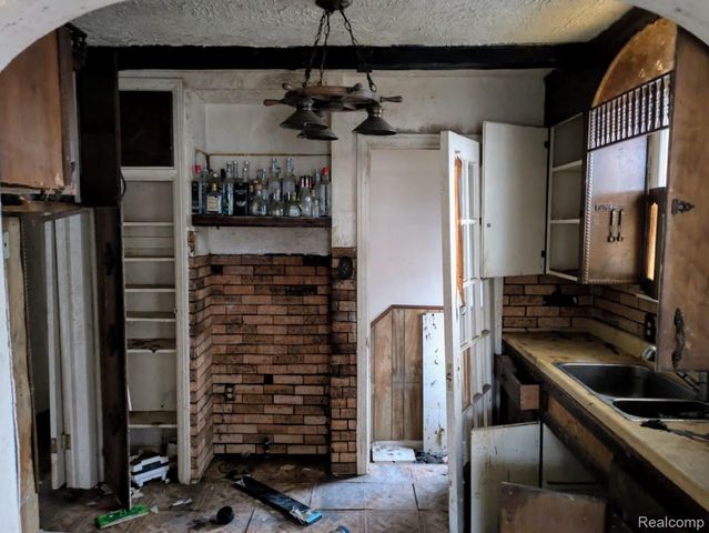 18418 Heyden Street, Detroit, MI 48219