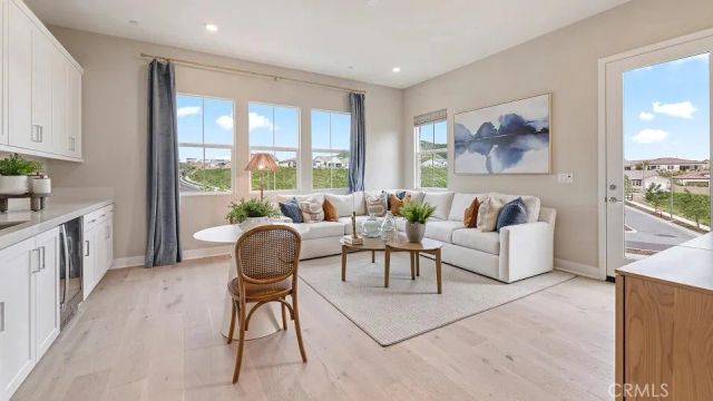 24325 Camino Oceano, Valencia, CA 91354