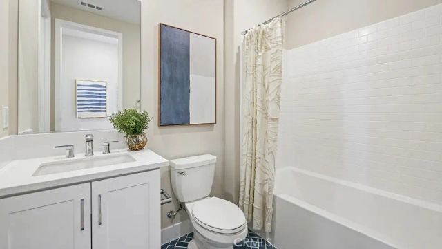 24325 Camino Oceano, Valencia, CA 91354