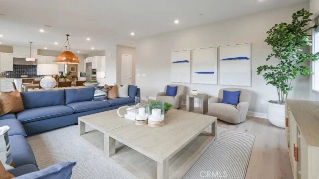 24325 Camino Oceano, Valencia, CA 91354