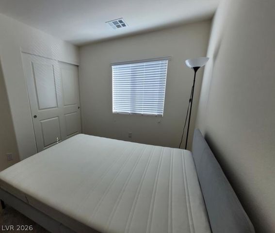 4135 Chamisa Cove Street, Las Vegas, NV 89115