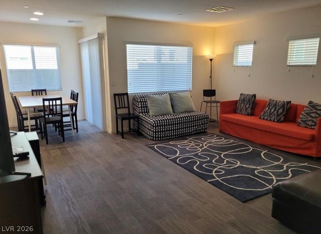 4135 Chamisa Cove Street, Las Vegas, NV 89115