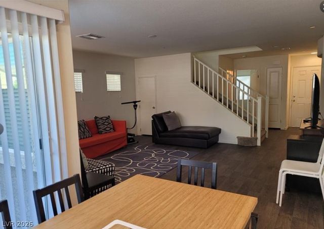 4135 Chamisa Cove Street, Las Vegas, NV 89115