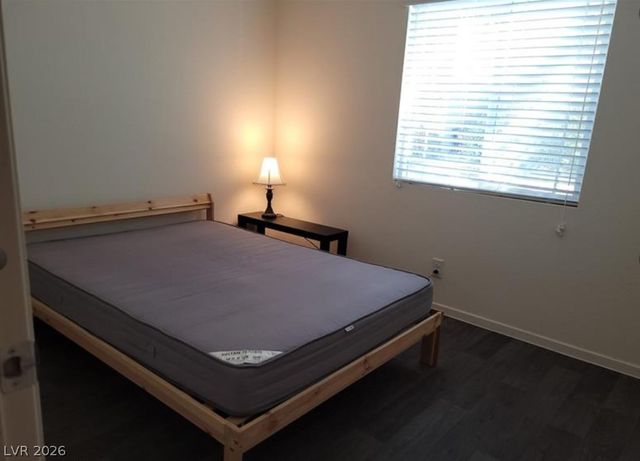 4135 Chamisa Cove Street, Las Vegas, NV 89115