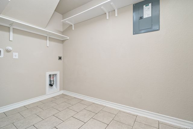 8727 Fisher Falls, San Antonio, TX 78254