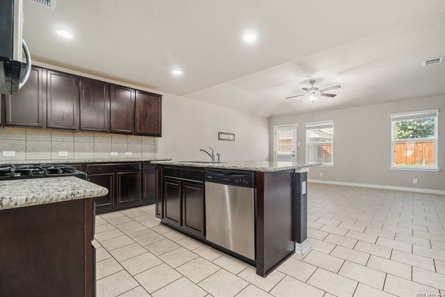 8727 Fisher Falls, San Antonio, TX 78254