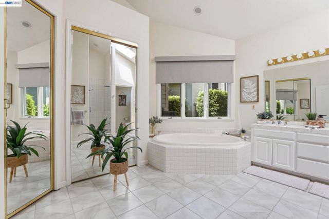 7961 Kemper Ct, Pleasanton, CA 94588