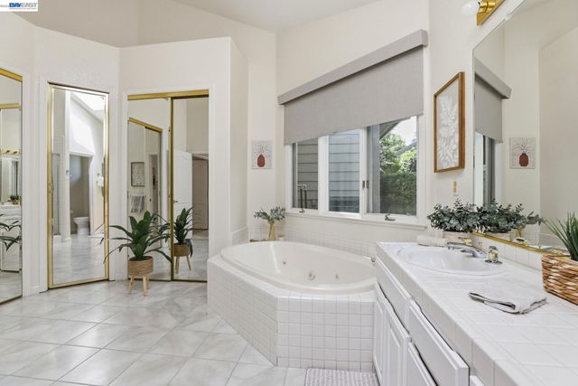 7961 Kemper Ct, Pleasanton, CA 94588