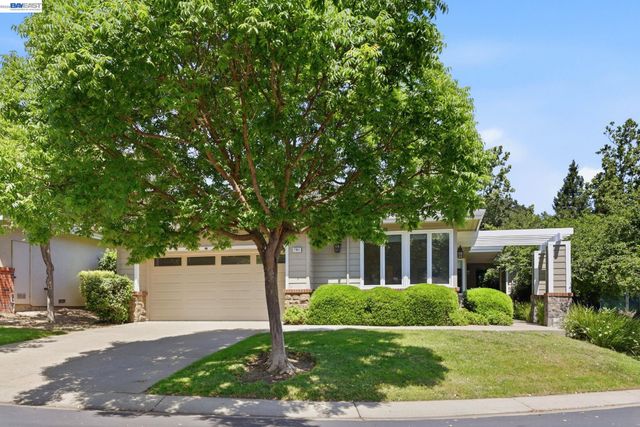 7961 Kemper Ct, Pleasanton, CA 94588