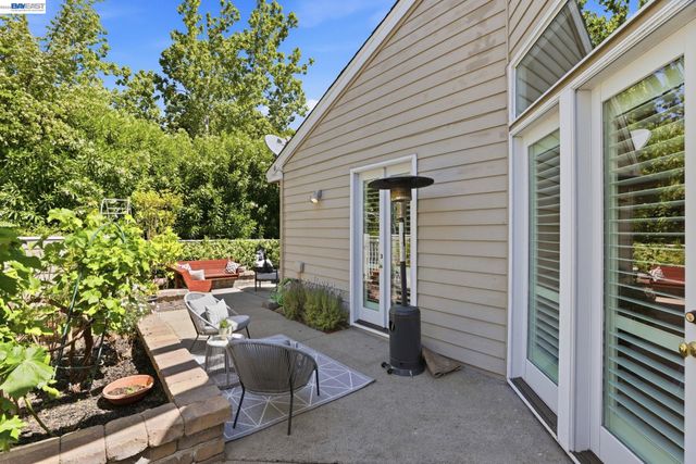 7961 Kemper Ct, Pleasanton, CA 94588