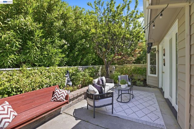 7961 Kemper Ct, Pleasanton, CA 94588