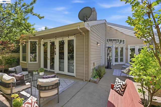 7961 Kemper Ct, Pleasanton, CA 94588