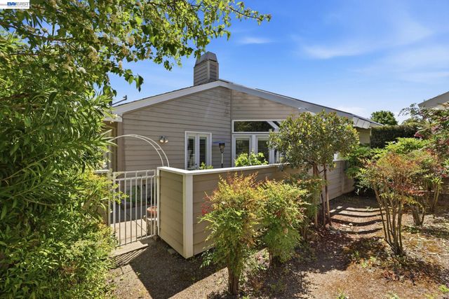 7961 Kemper Ct, Pleasanton, CA 94588