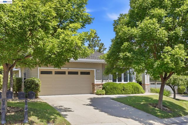 7961 Kemper Ct, Pleasanton, CA 94588
