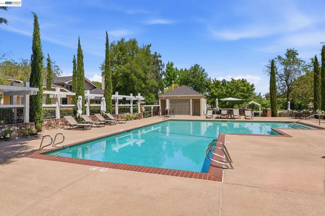 7961 Kemper Ct, Pleasanton, CA 94588