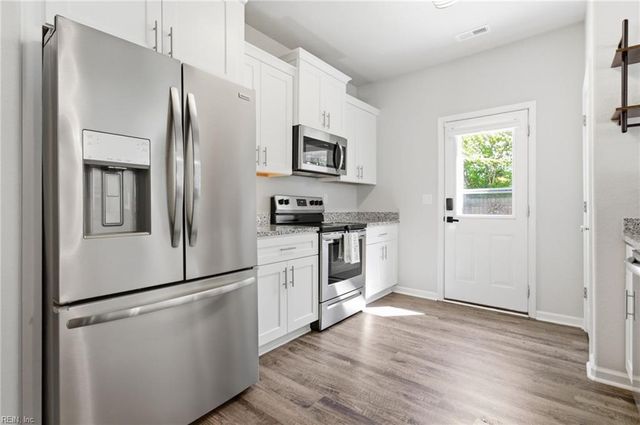 1116 Layton ST, Norfolk, VA 23502