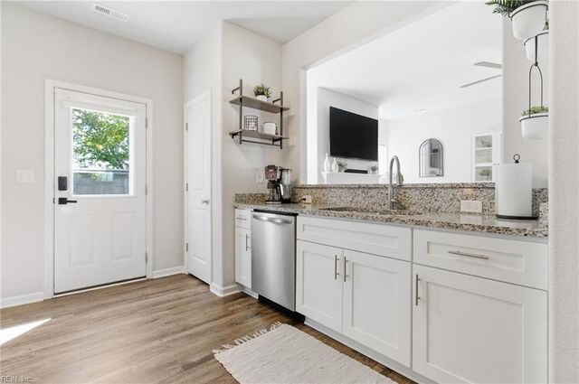 1116 Layton ST, Norfolk, VA 23502