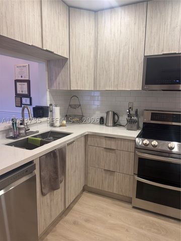 323 Navarre Ave 301, Coral Gables, FL 33134