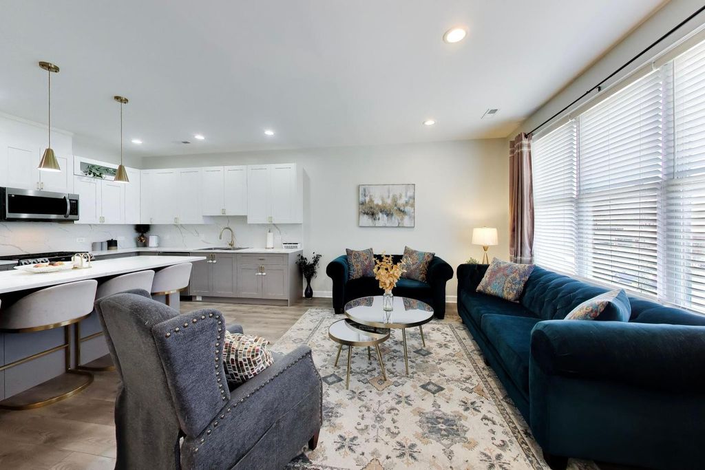 2721 W Peterson Avenue, Chicago, IL 60659 — photo 3