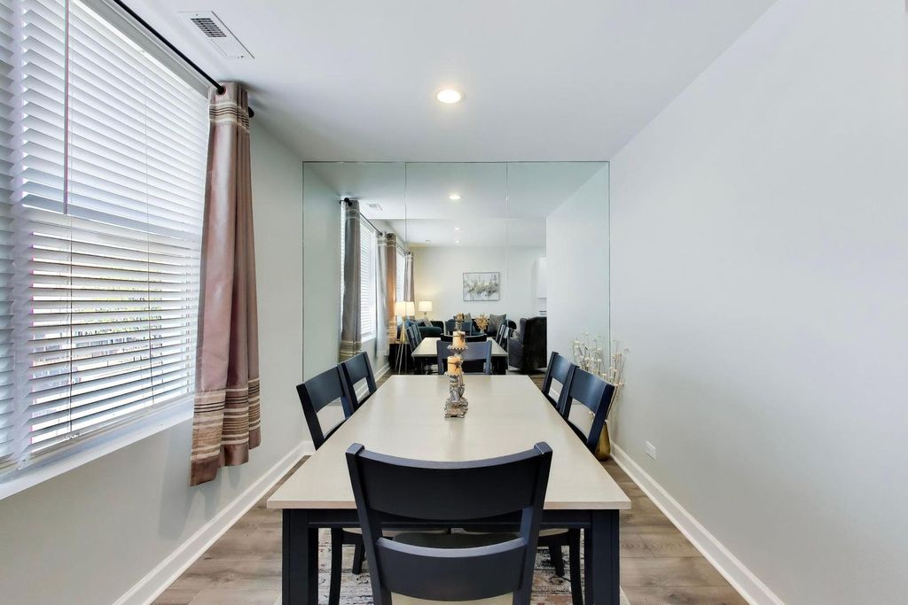 2721 W Peterson Avenue, Chicago, IL 60659 — photo 4