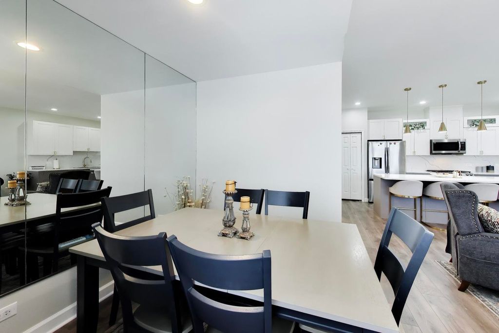 2721 W Peterson Avenue, Chicago, IL 60659 — photo 5
