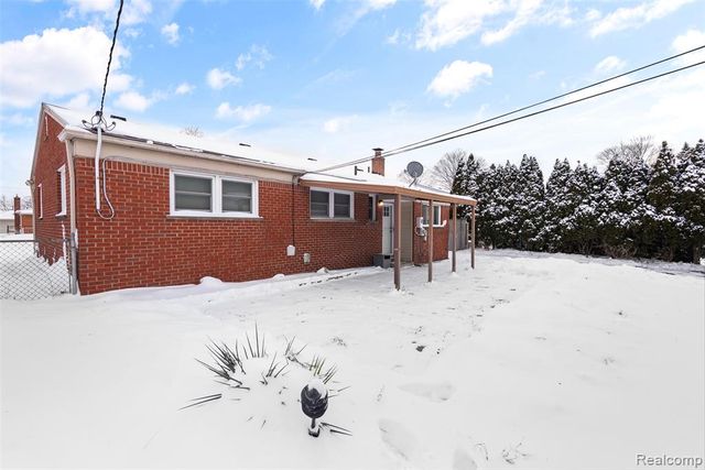 35236 Leon Street, Livonia, MI 48150