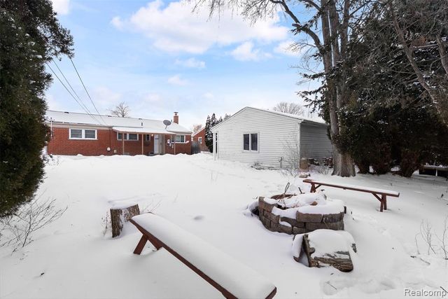 35236 Leon Street, Livonia, MI 48150