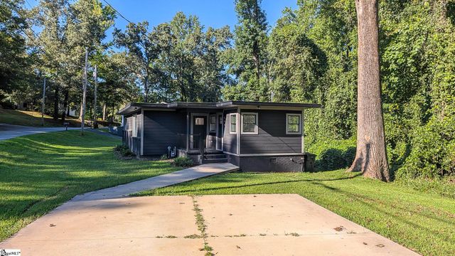 108 Saint Lo Circle, Easley, SC 29640