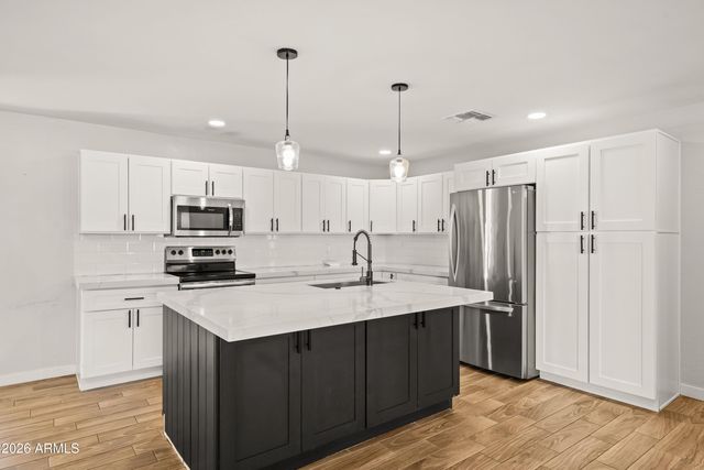 1715 S ROBERTS Road, Tempe, AZ 85281