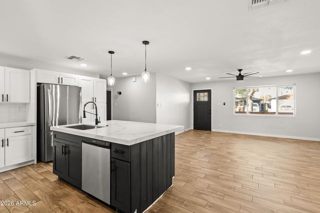 1715 S ROBERTS Road, Tempe, AZ 85281