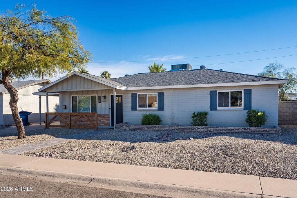1715 S ROBERTS Road, Tempe, AZ 85281